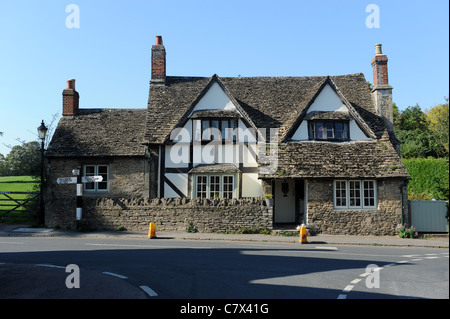 Landhaus im Dorf Lacock Wiltshire Uk Stockfoto