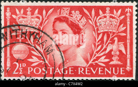 Vereinigtes Königreich - 1953: Eine Briefmarke gedruckt in England, ist die Krönung von Königin Elizabeth II. gewidmet Stockfoto