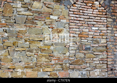 versteckte Ziegel Wand Fenster Stockfoto