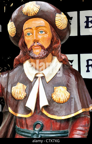 Spanien, Galicien: Holzstatue des Heiligen Jakobus in den Souvenirshop O Cebreiro Stockfoto