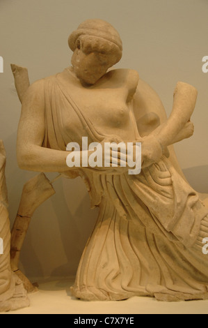 Lapith Frau. Schlacht von den Lapiths und die Centaurs.Temple des Zeus im Heiligtum von Olympia. 5. Jahrhundert v. Chr. Stockfoto