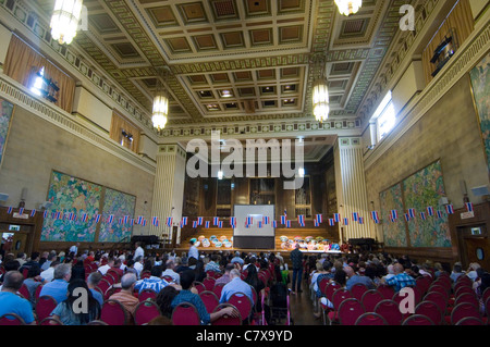 Thai Kulturtag Ereignis in der Brangwyn Hall in Swansea. Die jährliche Veranstaltung ist ein Fest der Kultur von Thailand. Stockfoto