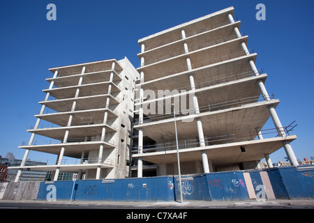 Verlassen die Räumlichkeiten des geplanten neuen Hauptsitzes der Anglo Irish Bank am Spencer Dock, Dublin, Irland. Foto: Jeff Gilbert Stockfoto