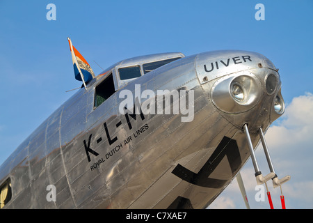 Ansicht der Douglas DC-2 Flugzeug während der 100-Jahr-Festival des Hamburg Airport, Deutschland. Stockfoto