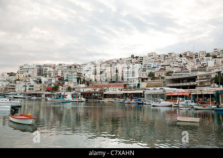 Mikrolimano Hafen in Piräus, in der Nähe von Athen, Griechenland. Stockfoto