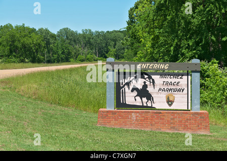 Mississippi, Natchez Trace Parkway, Ortseingangsschild in der Nähe von Natchez Stockfoto