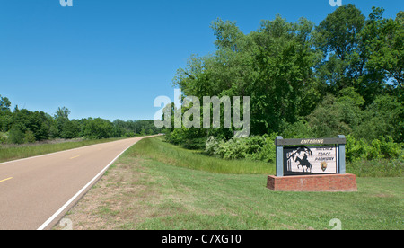 Mississippi, Natchez Trace Parkway, Ortseingangsschild in der Nähe von Natchez Stockfoto