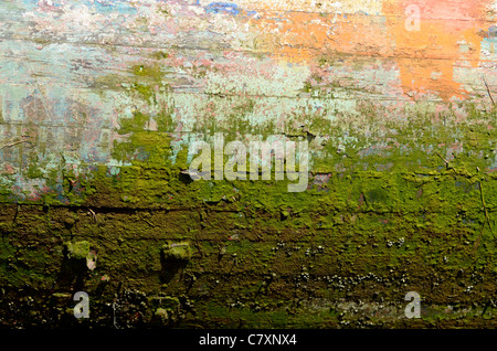 Abstrakte Farbe Muster am Rumpf des alten Holzboot Stockfoto