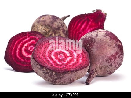 Reife Wette Wurzelgemüse isoliert auf weiss Stockfoto