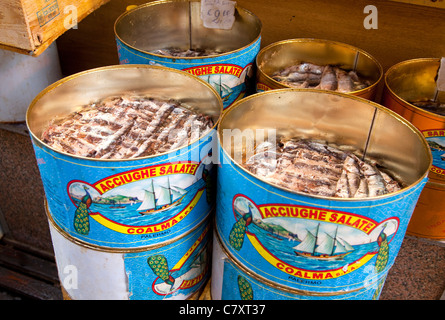 Traditionellen Fisch-shop Verkauf Meeresfrüchte und Fisch in Vucciria, Altmarkt in Palermo, Sizilien, Sicilia, Italien Stockfoto