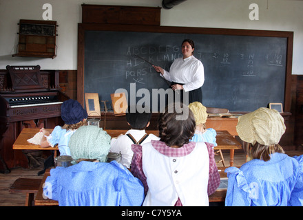 Alte Schule Haus Kinderzimmer ABCs von einem Lehrer lernen Stockfoto