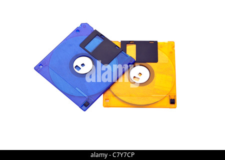 Blaue und gelbe Diskette isoliert auf weißem Hintergrund Stockfoto