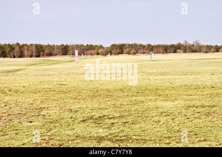 Vakanten Golf driving-Range in Herbst ländliche Umgebung Stockfoto