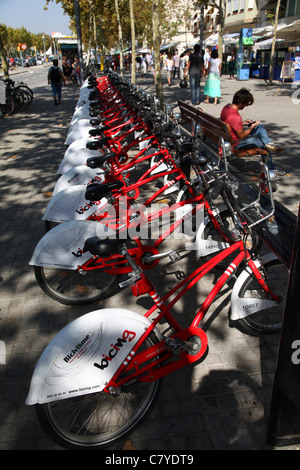 Barcelona, Spanien. Fahrräder zu vermieten Stockfoto