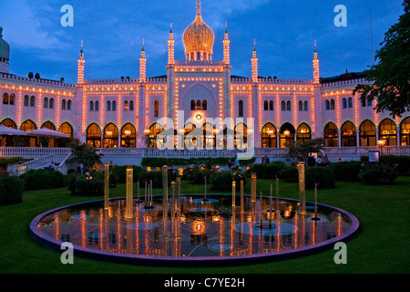 Maurischer Palast im Vergnügungspark Tivoli Gardens in Kopenhagen Stockfoto