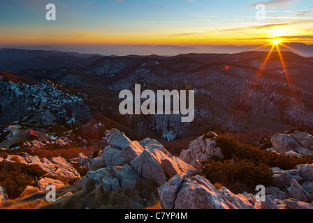 Blick vom Gipfel des Berges Risnjak. Kroatien. Stockfoto