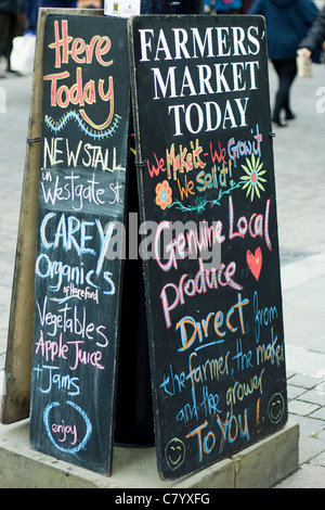 Schild am Bauernmarkt Stroud Stockfoto