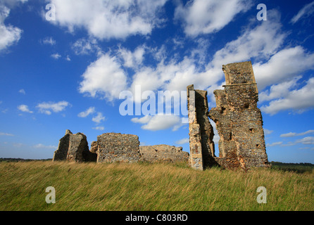 Die Ruinen der St. Jakobskirche in Bawsey, King's Lynn in Norfolk. Stockfoto