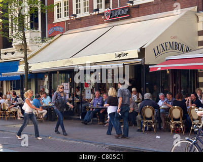 Café Luxemburg auf dem Spui Platz in Amsterdam Niederlande Stockfoto