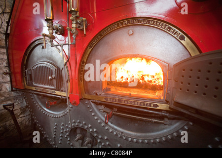 Der Kessel in Queens Mühle in Burnley. Die Mühle wird angetrieben von einer Dampfmaschine, gebaut vor über 100 Jahren Stockfoto