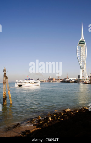 Isle Of Wight Wightlink Fähre service am frühen Morgen alte Portsmouth uk Stockfoto