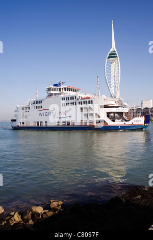 Isle Of Wight Wightlink Fähre service am frühen Morgen alte Portsmouth uk Stockfoto