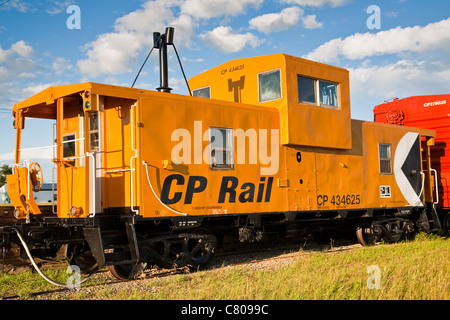 Ein CP Rail Caboose am Ende eines Zuges in Castor, Alberta, Kanada Stockfoto