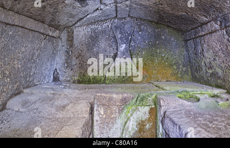 Etruskische Grab in den Nekropolen Delle Scalette, Tuscania, Provinz Viterbo, Italien. Stockfoto