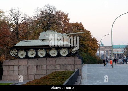 Sowjetische Ehrenmal im Tiergarten, Berlin Stockfoto