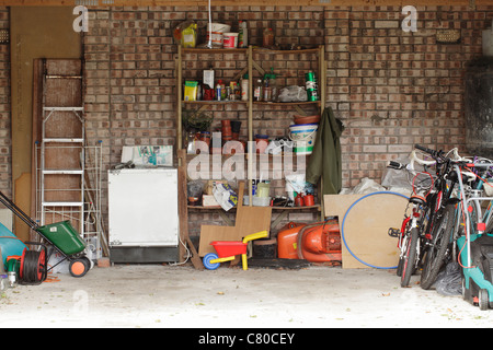 Garage Interior, Schottland, Großbritannien Stockfoto