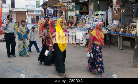 Frauen einkaufen Pushkar Rajasthan Indien Stockfoto