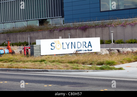 Solyndra Zeichen vor aufbauend auf Kato Drive in Fremont, CA Stockfoto