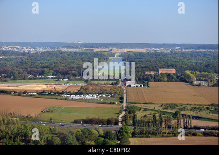 Chateau de Versailles Luftaufnahme Beschriftung, A12 Autobahn sichtbar, Blick aus einem Helikopter-Rundflug Stockfoto