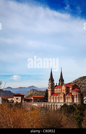 Heilige Kathedrale von San Salvador Santuario de Covadonga-Asturien-Spanien Stockfoto