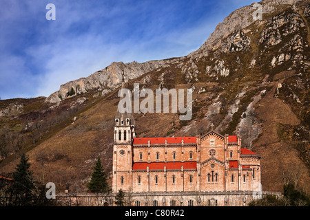 Heilige Kathedrale von San Salvador Santuario de Covadonga-Asturien-Spanien Stockfoto