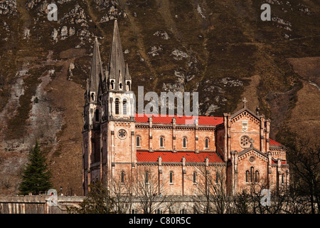 Heilige Kathedrale von San Salvador Santuario de Covadonga-Asturien-Spanien Stockfoto