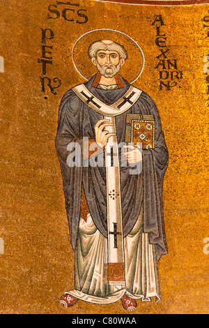 Saint Peter Mosaik in Monreale Kathedrale, Monreale, in der Nähe von Palermo, Sizilien, Italien Stockfoto