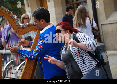 Straßenmusik in Oxford UK Stockfoto