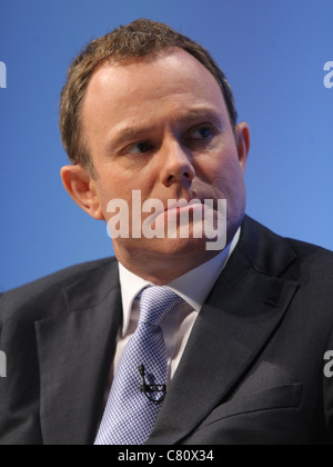 NICK HERBERT MP MINISTER FOR POLICING & CRIMIN 4. Oktober 2011 MANCHESTER Stadtzentrum von MANCHESTER ENGLAND Stockfoto