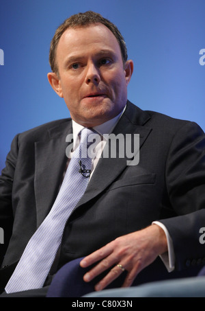 NICK HERBERT MP MINISTER FOR POLICING & CRIMIN 4. Oktober 2011 MANCHESTER Stadtzentrum von MANCHESTER ENGLAND Stockfoto