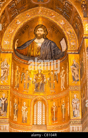 Jesus Christus Mosaik in der Apsis der Kathedrale von Monreale, Monreale, in der Nähe von Palermo, Sizilien, Italien Stockfoto