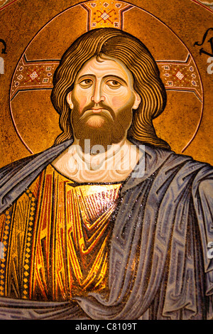 Jesus Christus Mosaik in der Apsis der Kathedrale von Monreale, Monreale, in der Nähe von Palermo, Sizilien, Italien Stockfoto