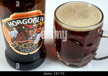 Hobgoblin in Flaschen Bier, die inoffizielle Bier von Halloween Stockfoto