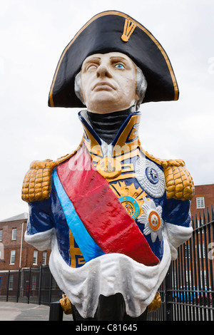 Nelson-Aushängeschild von HMS Trafalgar in Portsmouth Historic Dockyard, Portsmouth, Hampshire, England, UK Stockfoto