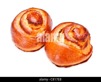 süße Spirale Brötchen isoliert auf weißem Hintergrund Stockfoto