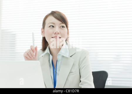 Geschäftsfrau in Diskussion Stockfoto