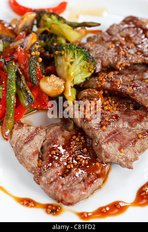 Fleisch mit Gemüse Stockfoto