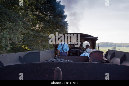 J15 auf die North Norfolk Railway 2011 mit Oldtimer Triebwagen und Taube Wagen. Stockfoto