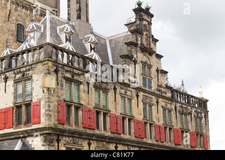 Architekturdetail des 17. Jahrhunderts Rathaus oder Stadhuis in Delft, Niederlande Stockfoto