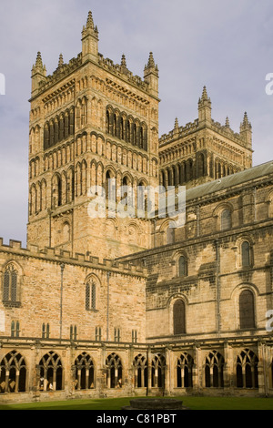 England-Durham Kathedrale Kreuzgang Stockfoto